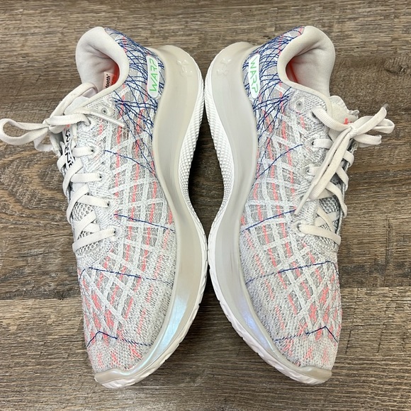 Women’s Under Armour Flow Velociti Prizm Running Shoes Size 9 - Picture 8 of 9